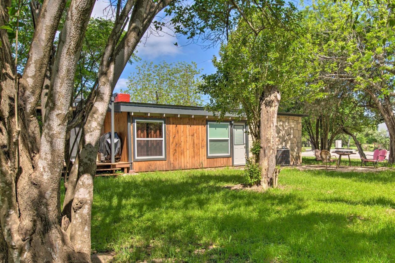 Remodeled Retro Home With Deck, Walk To Main Street! Blanco Экстерьер фото